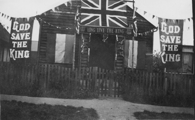 WI-12-May1937-bunting-on-hall-coronation